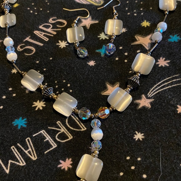 Jewelry - Picture 2 of 3